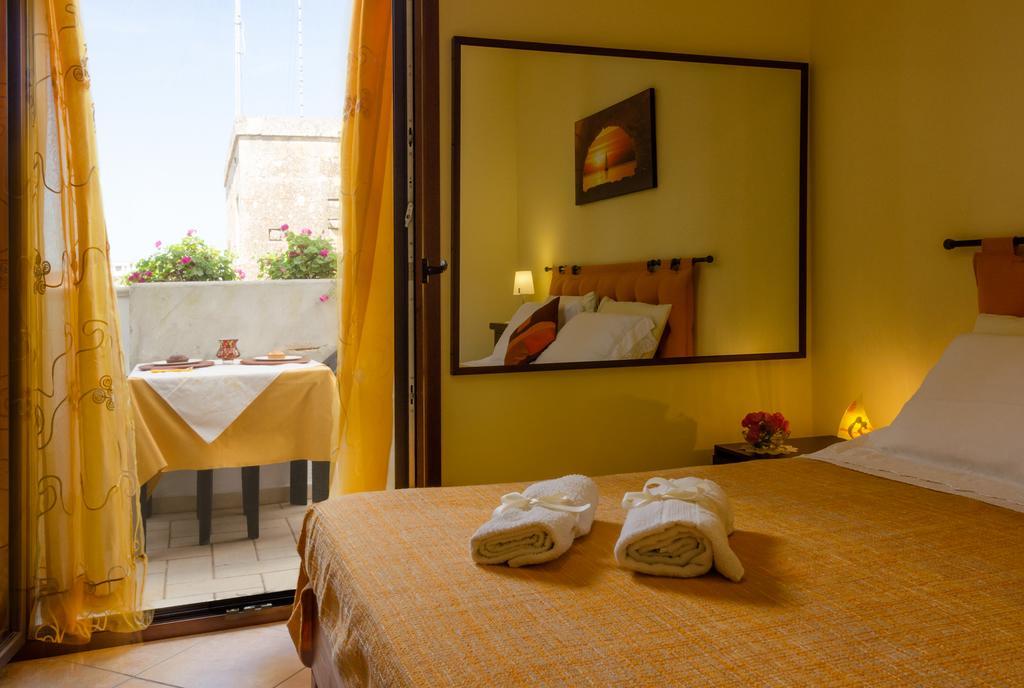 B&B L'Antica Rimessa Лече Екстериор снимка